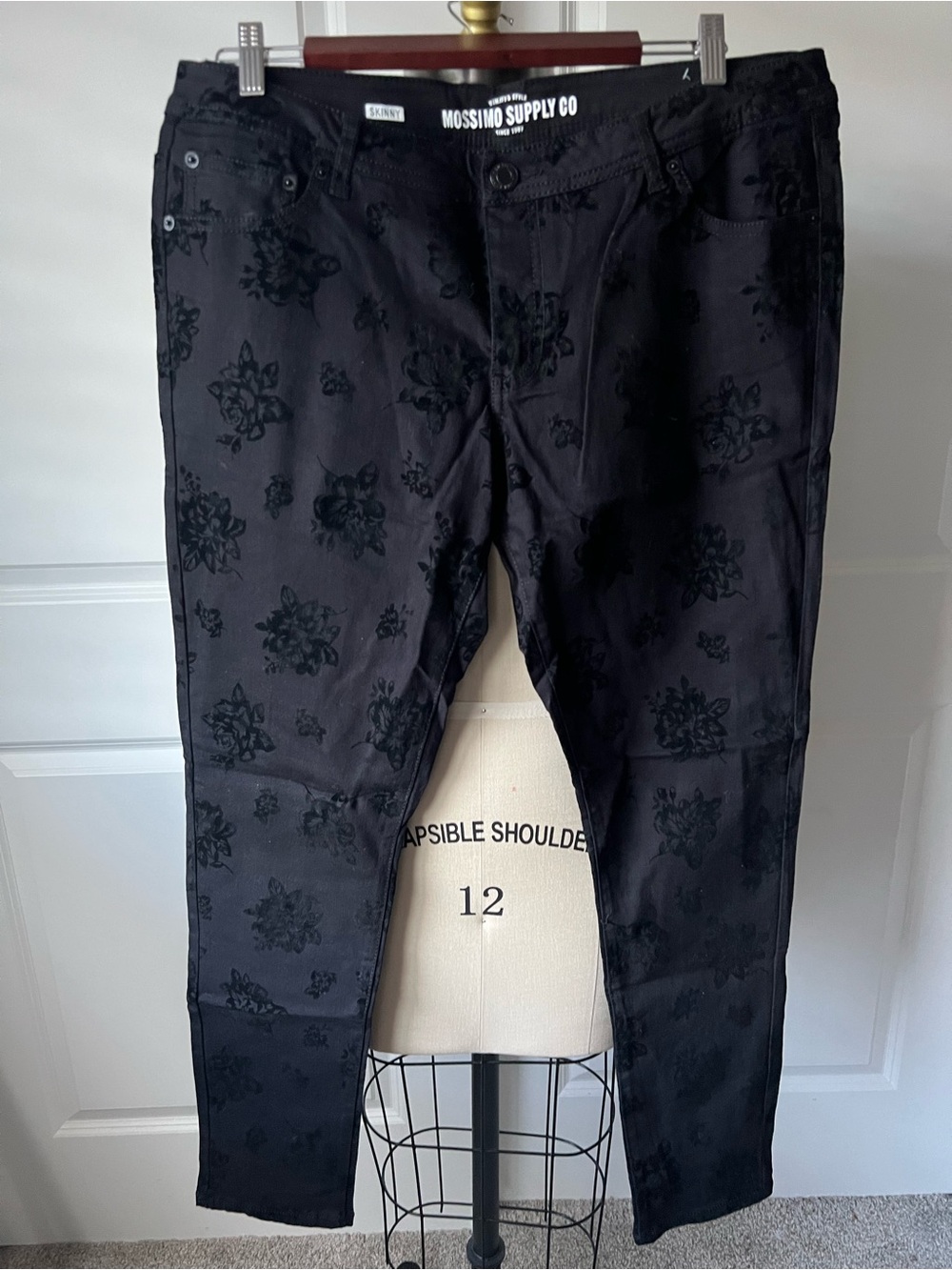 NWOT Women’s Black Floral-Embossed Pants